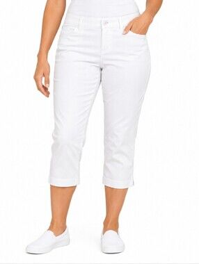 St. John’s Bay Women’s White Capri Pants Size 12